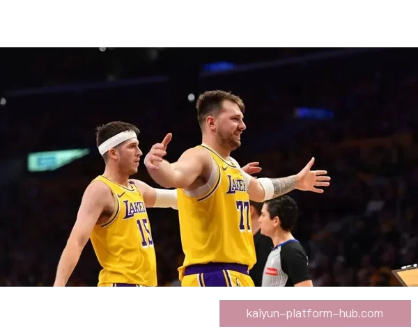 底线不可触碰 追梦发声力挺东契奇保护家人 霍里言论纯属借势炒作