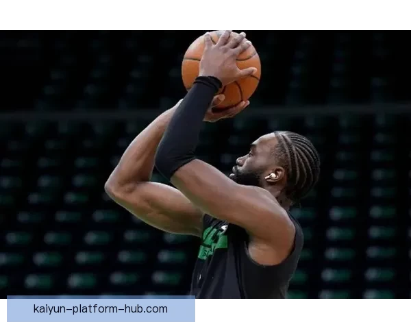 布朗:防守挡拆失误篮板被压制导致黄蜂获胜 布朗:防守挡拆失误篮板被压制导致黄蜂获胜