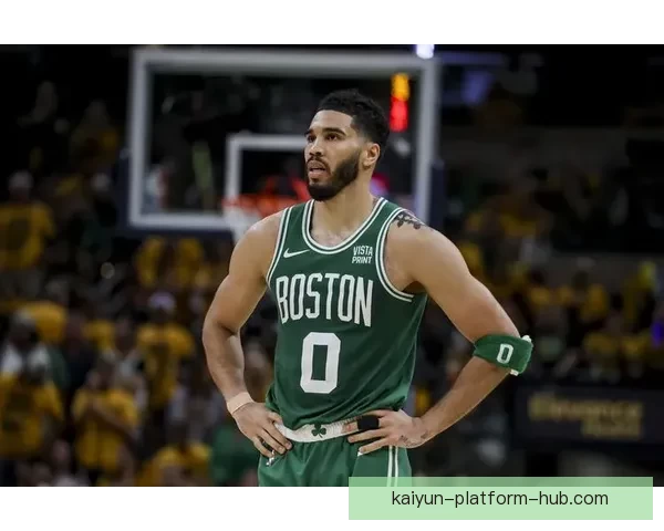 塔图姆三节23分11篮板9助攻差1助实现连场三双展现巨星实力